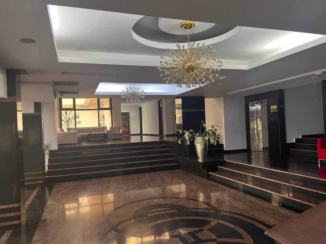 Pietroasa Hotel主图