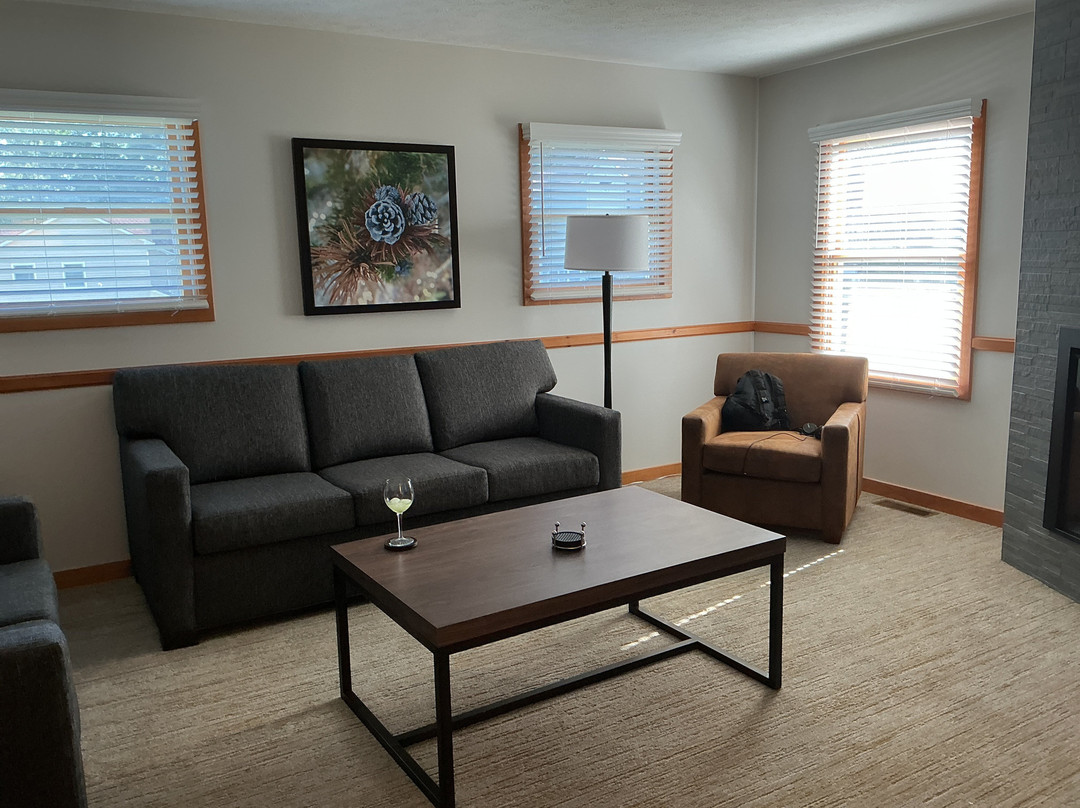 Ridge Top Village at Shawnee主图