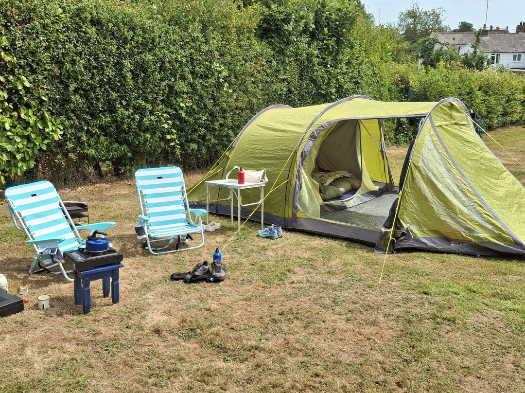 The Hare And Hounds主图