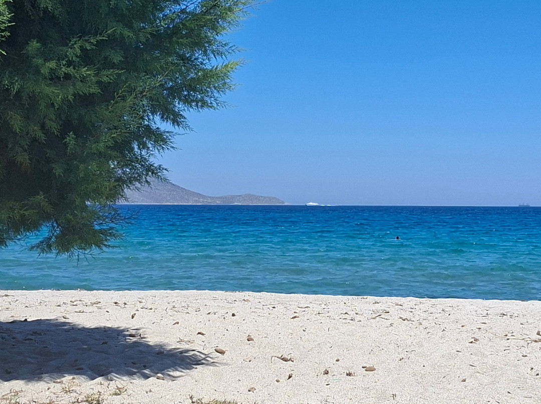 Irina Beach Hotel主图