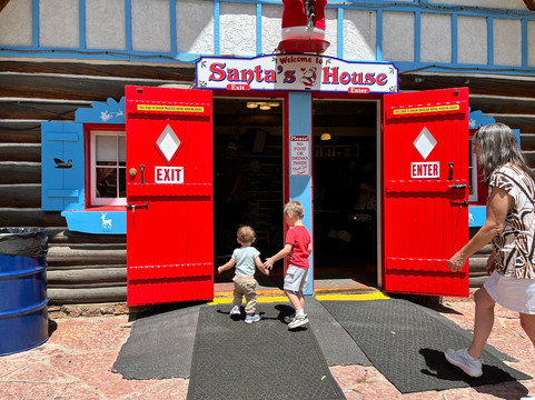 North Pole - Santa's Workshop-Cascade必去景点