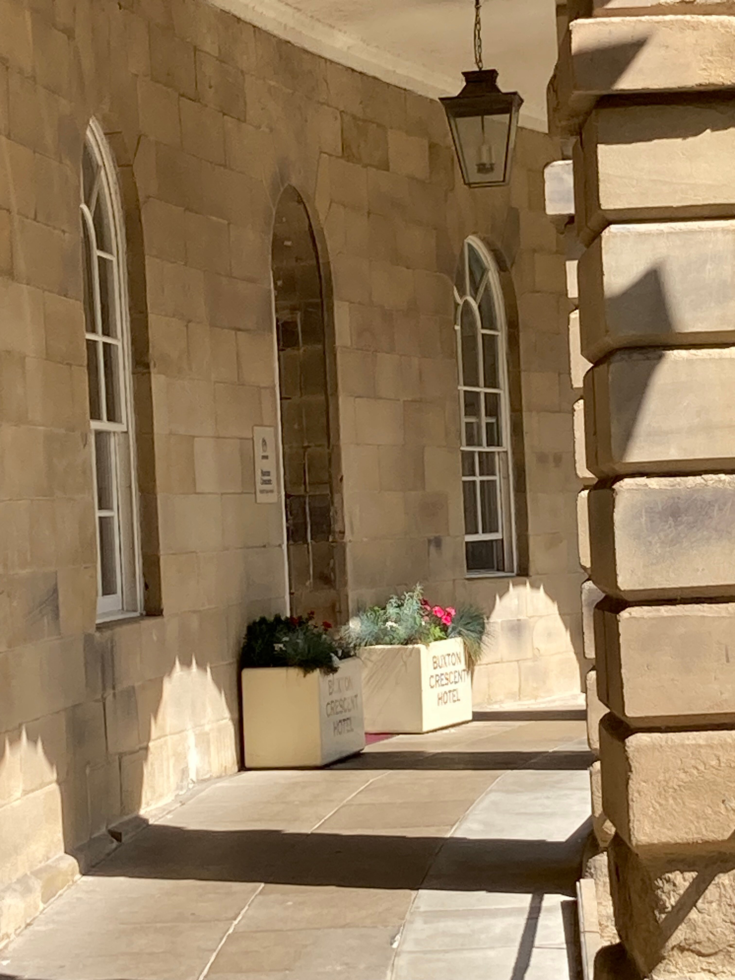 Buxton Crescent-官方