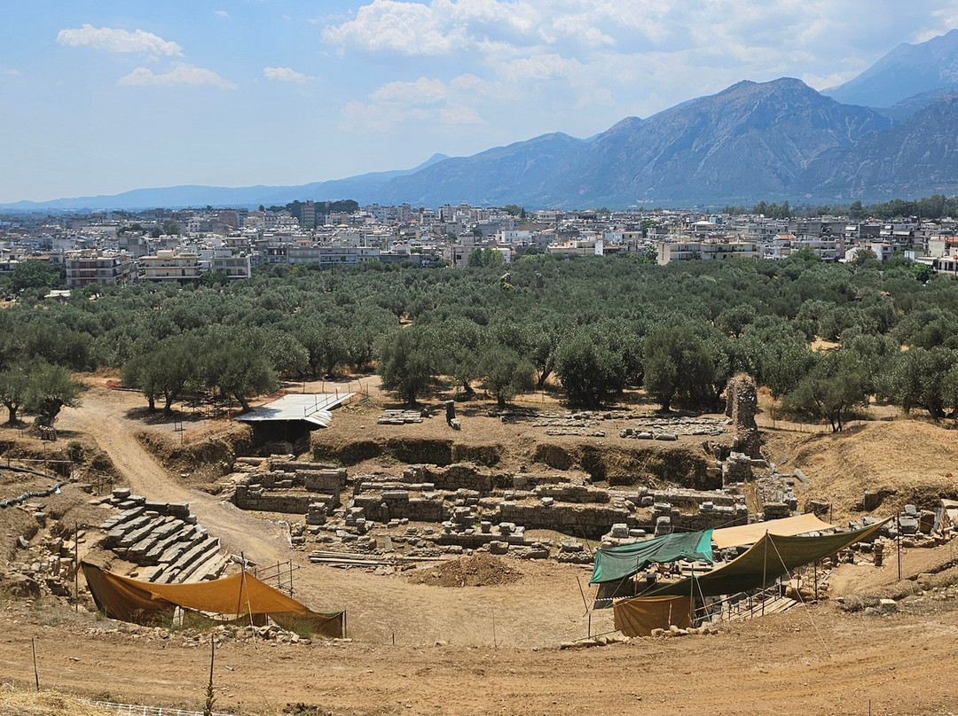 Acropolis and Ancient Theater-Sparta必去景点