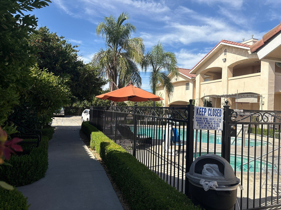 费雷斯诺花园旅馆套房酒店主图