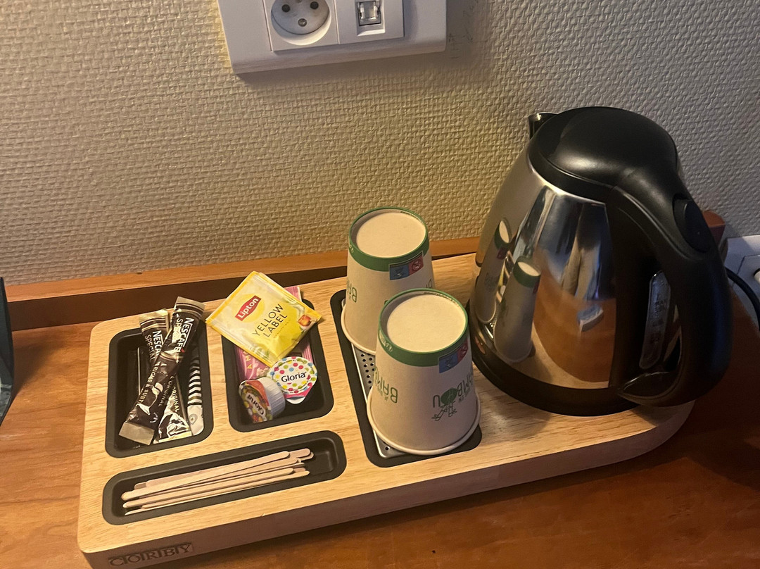 Logis Hôtel l'Abreuvoir主图