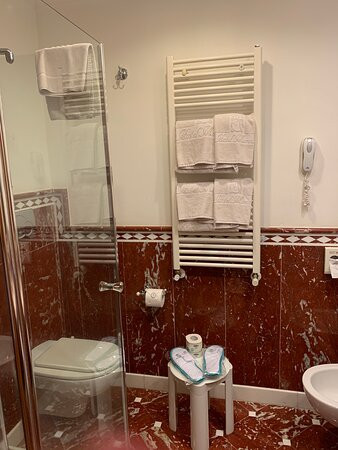 马科尼酒店主图