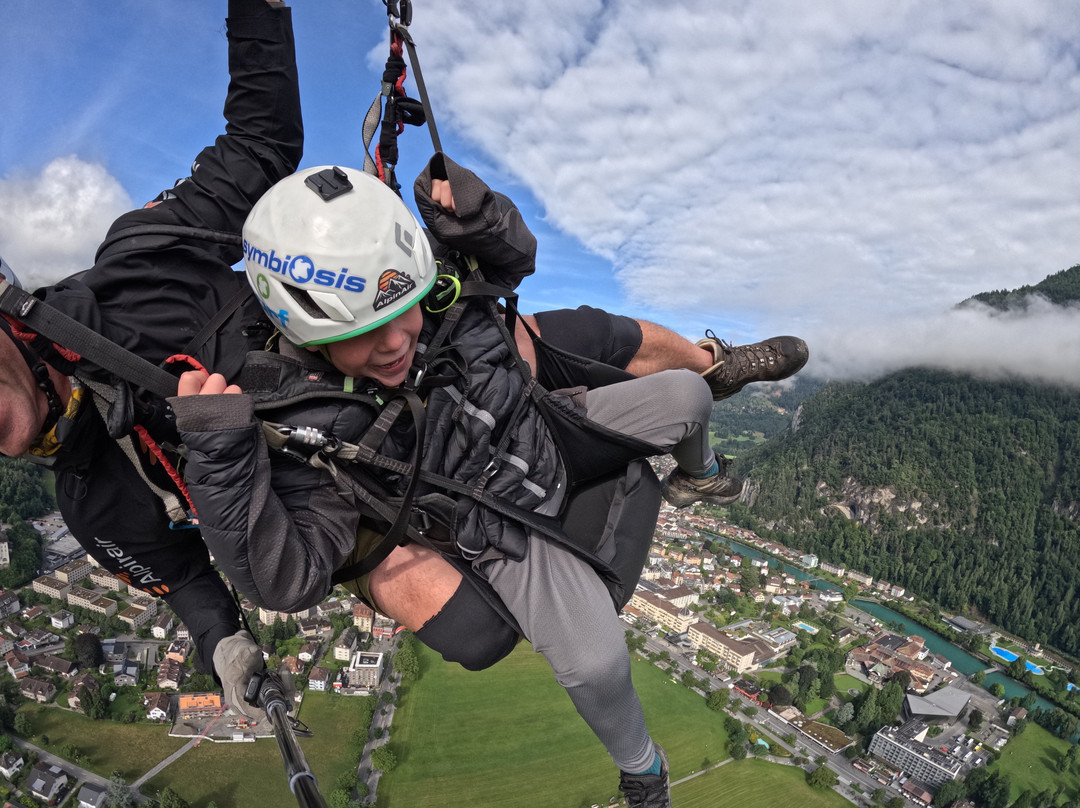AlpinAir Paragliding-因特拉肯必去景点