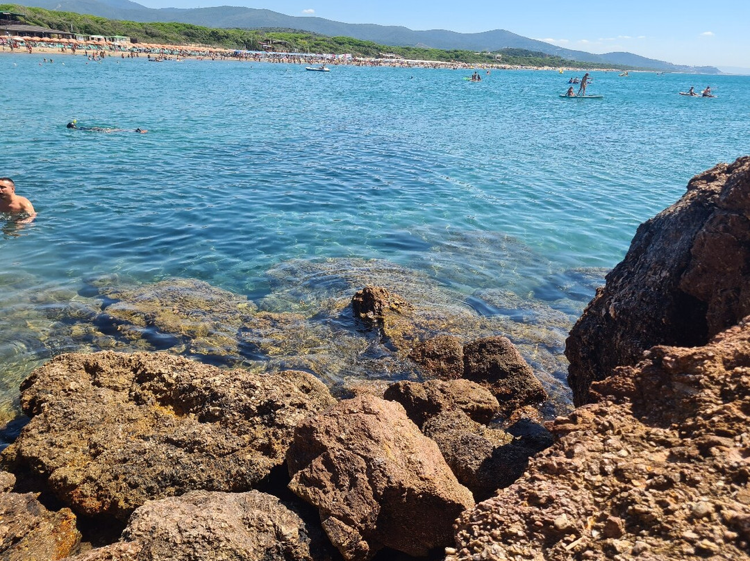 Spiaggia delle Rocchette-佩斯卡亚堡必去景点