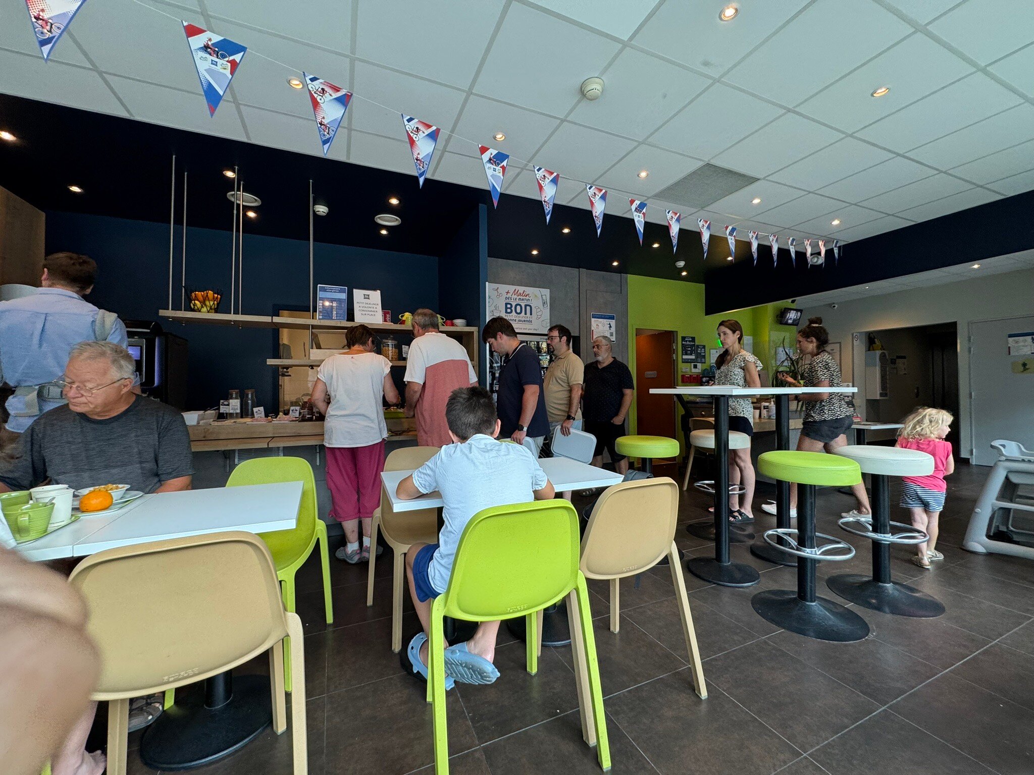 宜必思快捷普瓦捷中心火车站酒店-官方