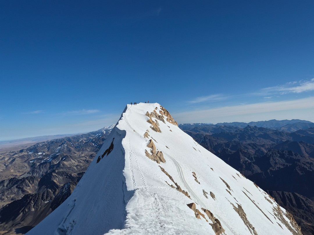 Bolivian Mountaineering-拉巴斯必去景点