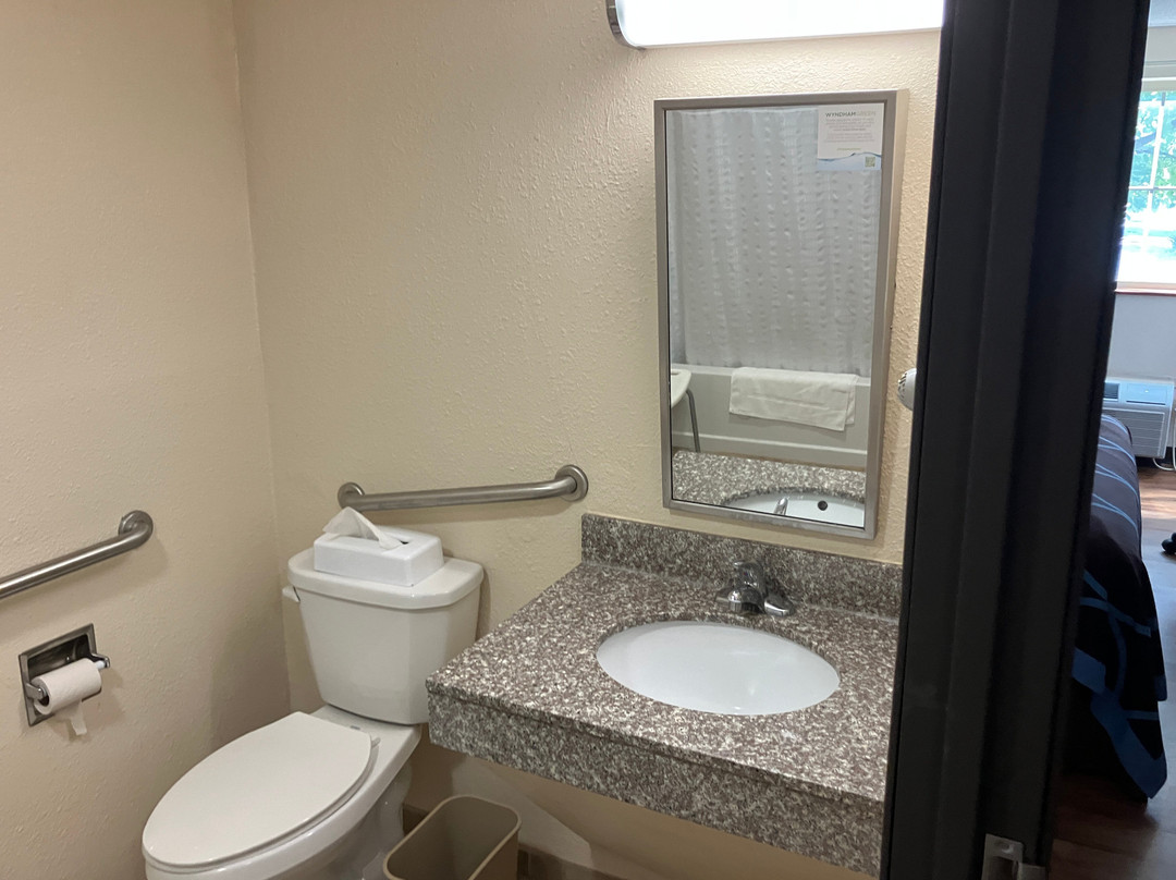 Super 8 by Wyndham Oneonta/Cooperstown主图