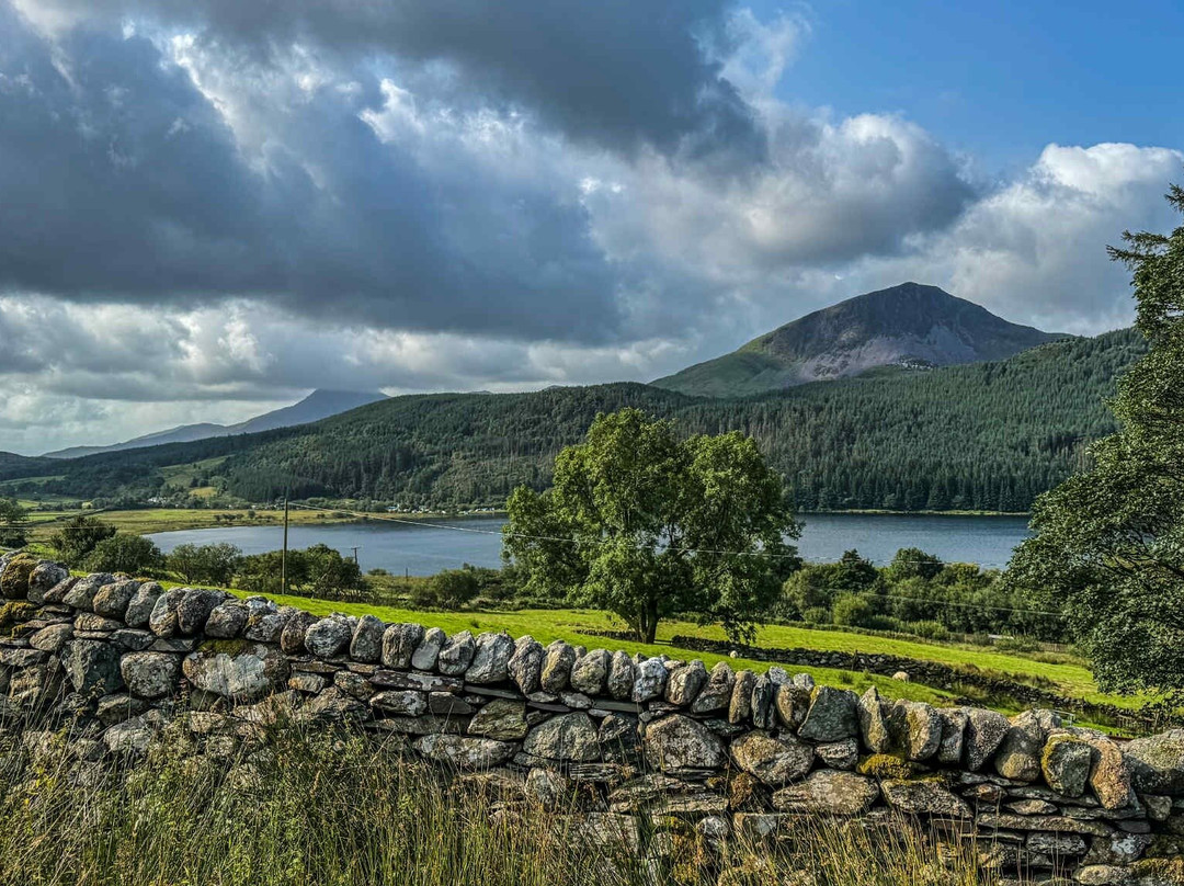 The Lake View Hotel主图