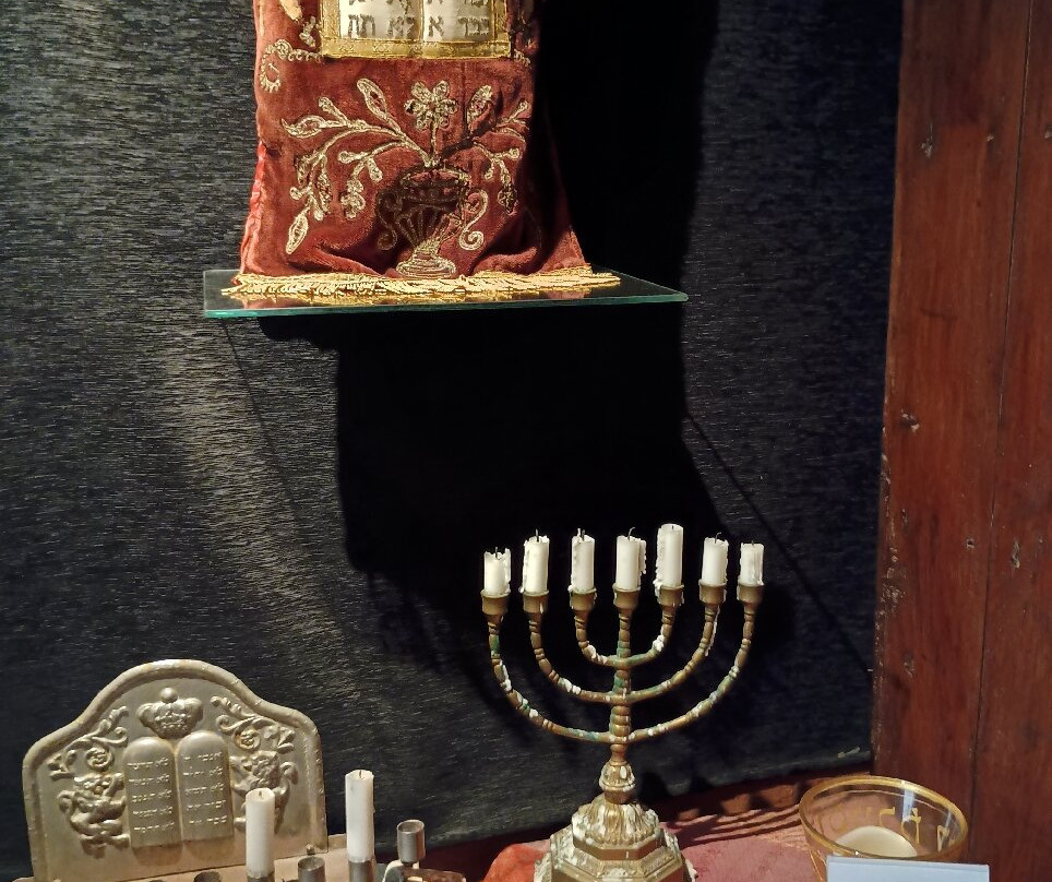 Synagogue Of Water-乌维达必去景点