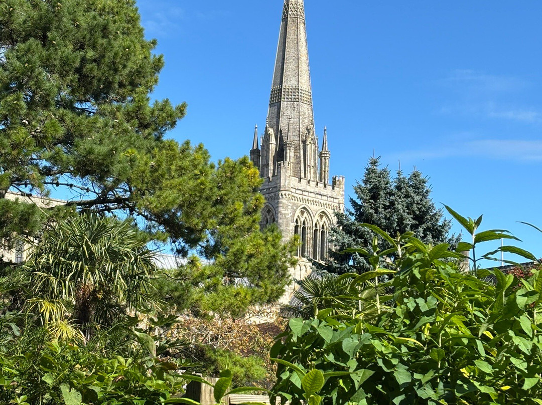 Bishop's Palace Gardens-奇切斯特必去景点