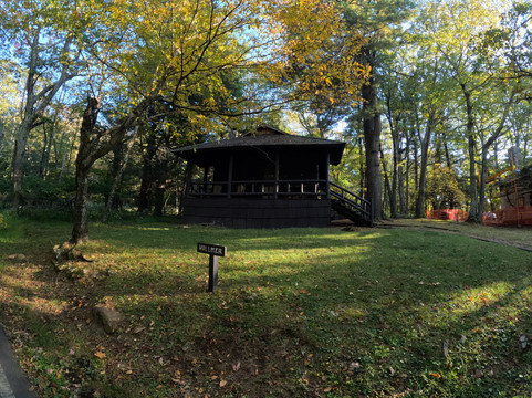 天堂之地酒店主图