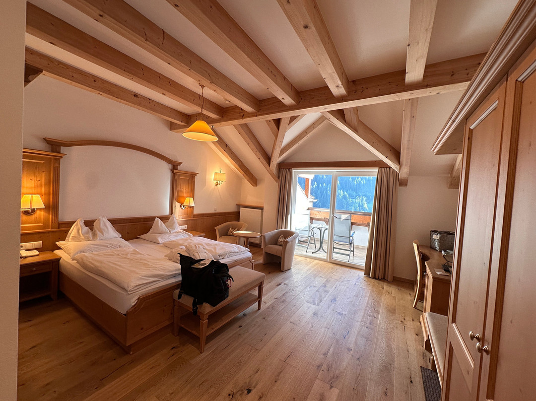 格罗奈思酒店主图