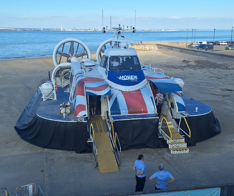 Hovertravel-赖德必去景点