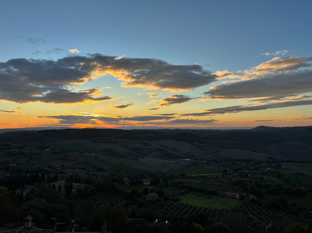 Girosole Italy Walking Tours-Abbadia San Salvatore必去景点