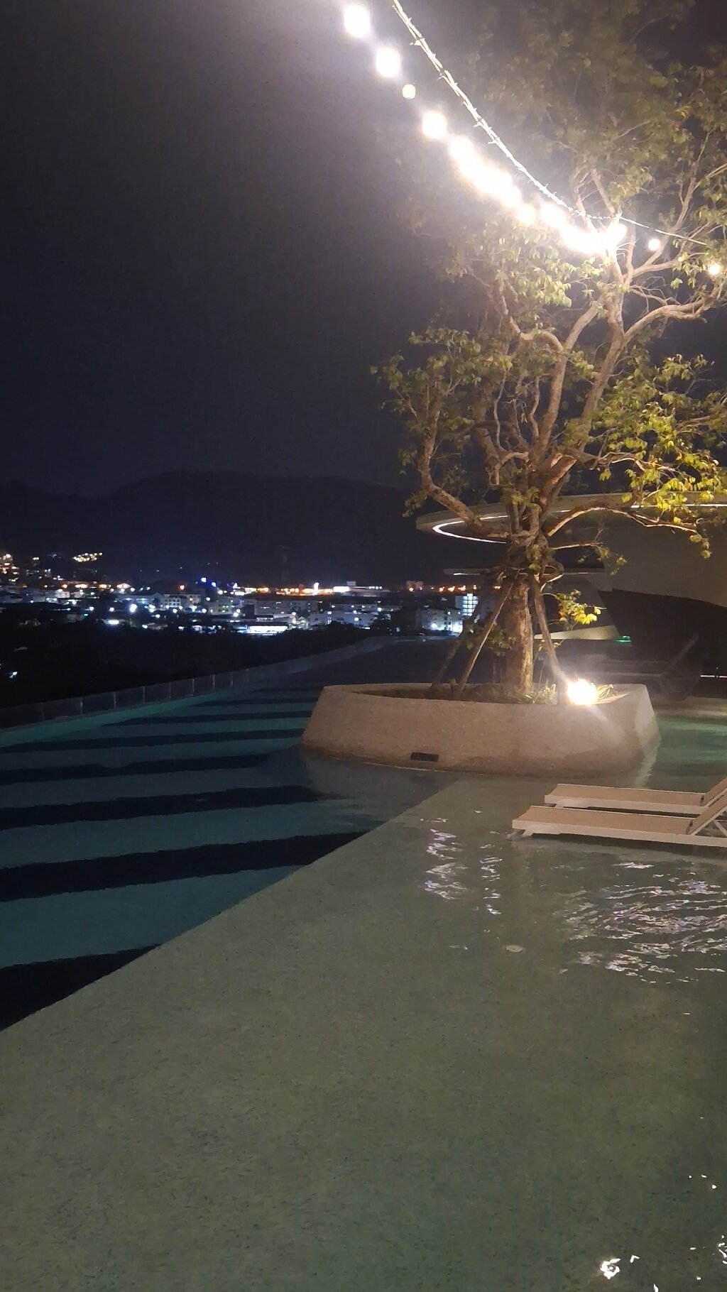 HOMA Phuket Town-官方