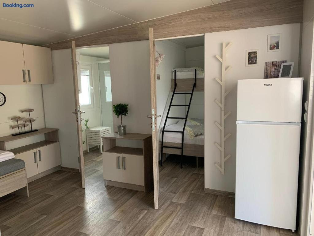 Mobile Home M&M