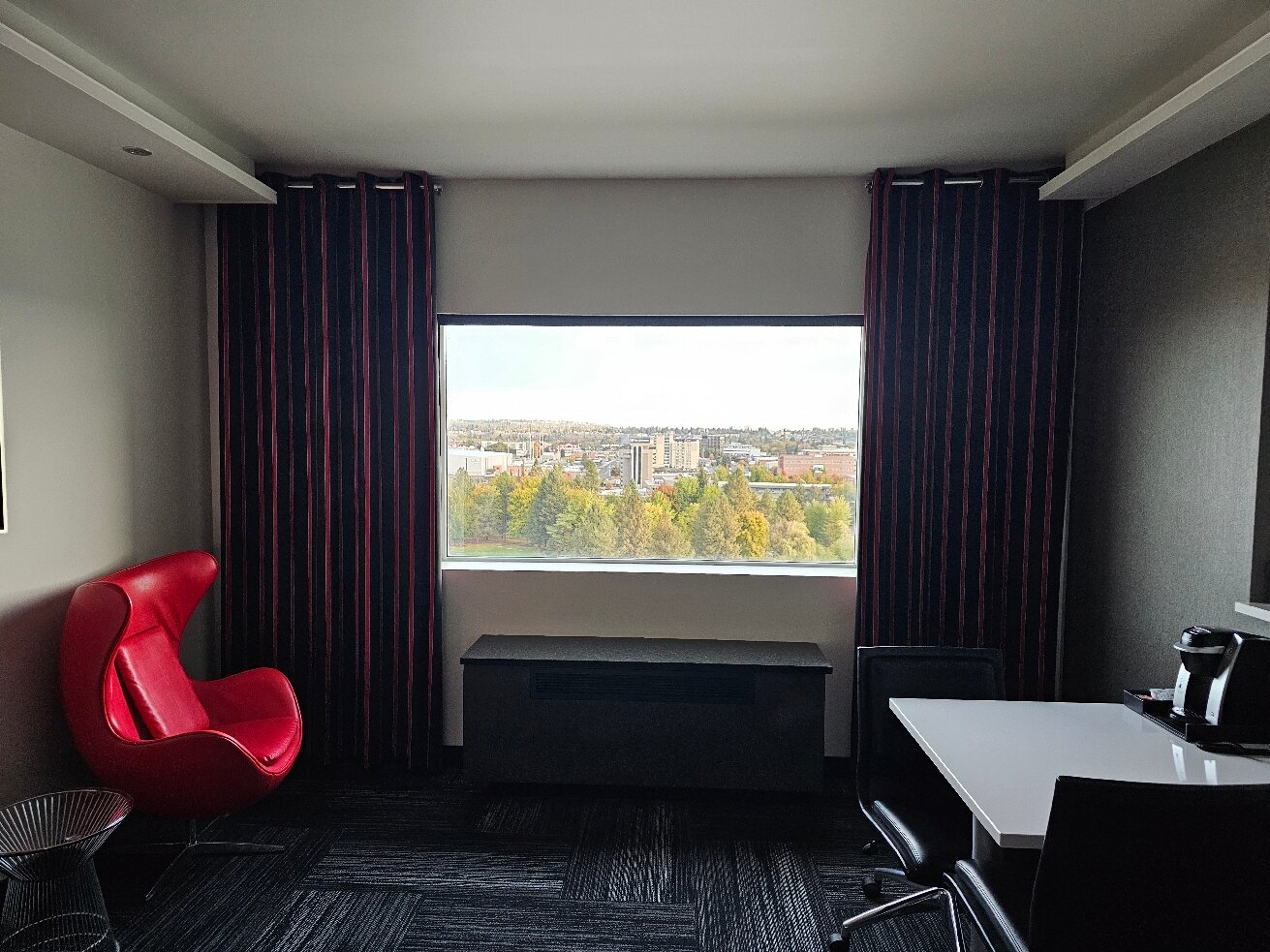 The Davenport Grand, Autograph Collection-官方