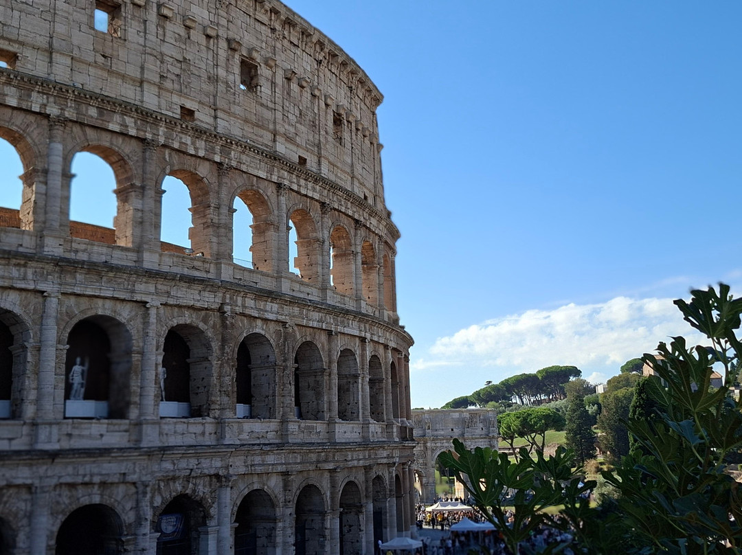 Carole Faudé - Chauffeur Français-奇维塔韦基亚必去景点