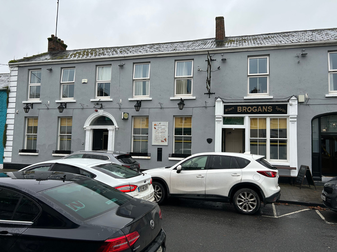Brogan's Bar & Hotel主图