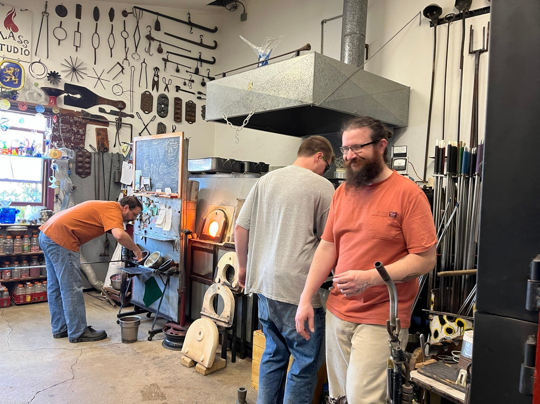 Cape Cod Art Glass by Michael Magyar-East Sandwich必去景点