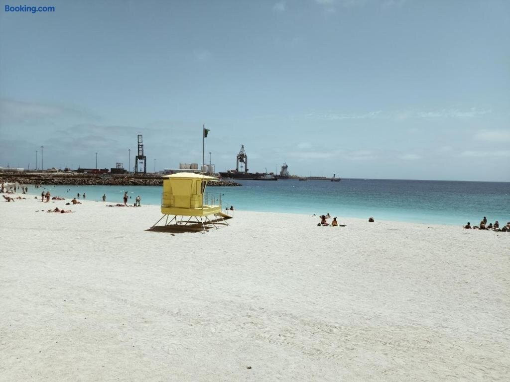 Playa Chica, Los Pozos