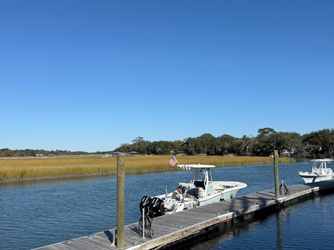 Captain Dan's Water Tours-芒特普莱森特必去景点