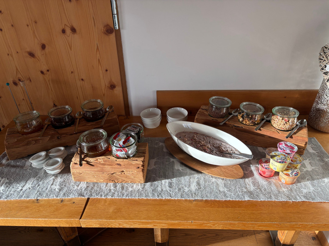 Rueun酒店住宿-Hotel Postigliun