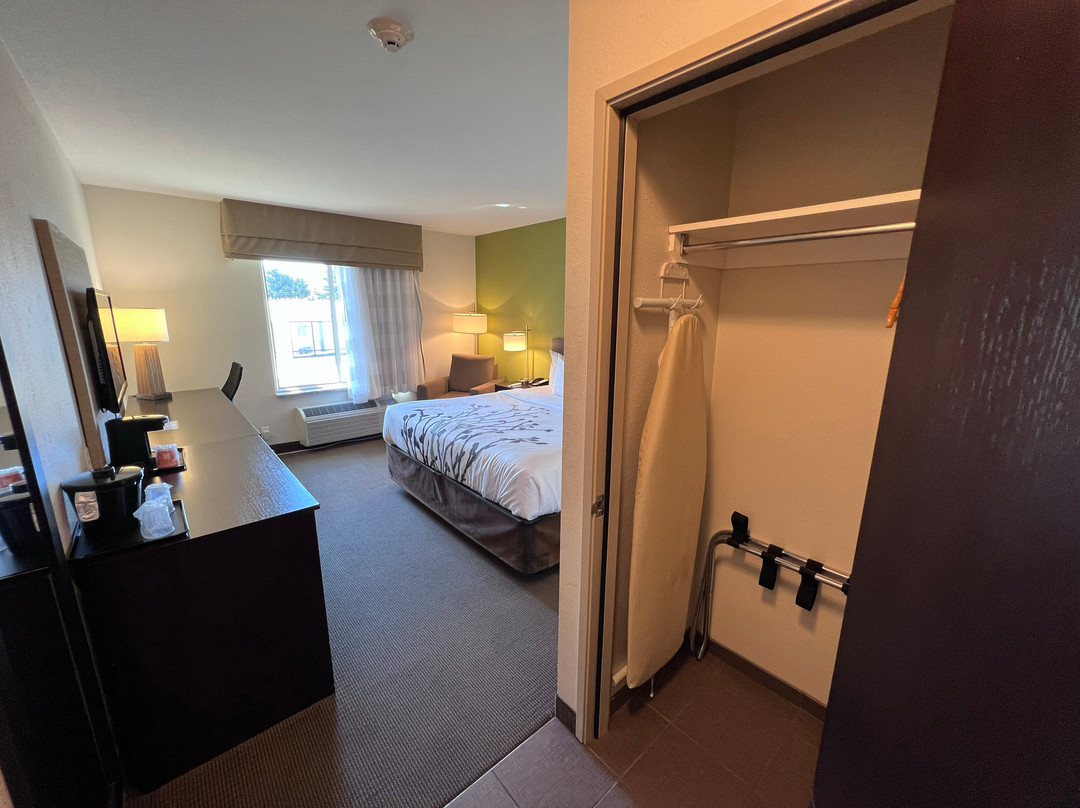 Sleep Inn & Suites Belmont / St. Clairsville主图