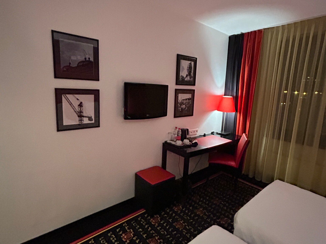 AZIMUT Airport Hotel Ekaterinburg主图