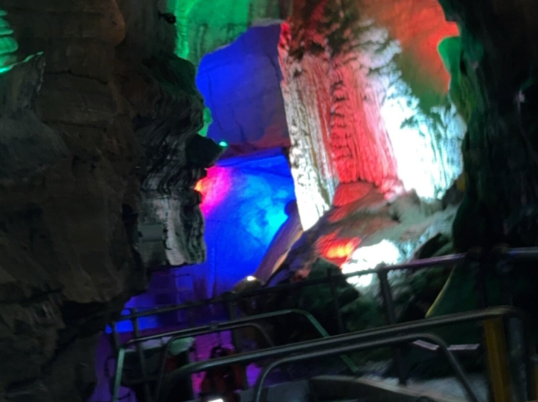 Howe Caverns-Howes Cave必去景点