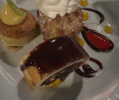 Huayacán Cuernavaca Curamoria Collection主图