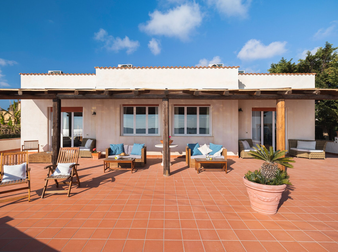 拉古纳芬尼斯旅馆主图