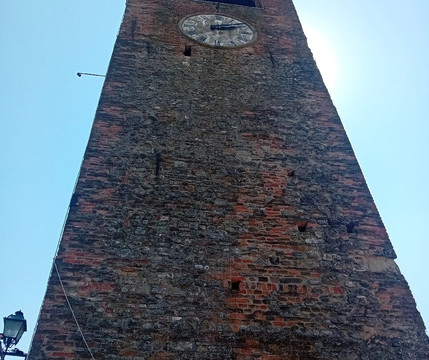 Torre dell'Orologio-Castelvetro di Modena必去景点