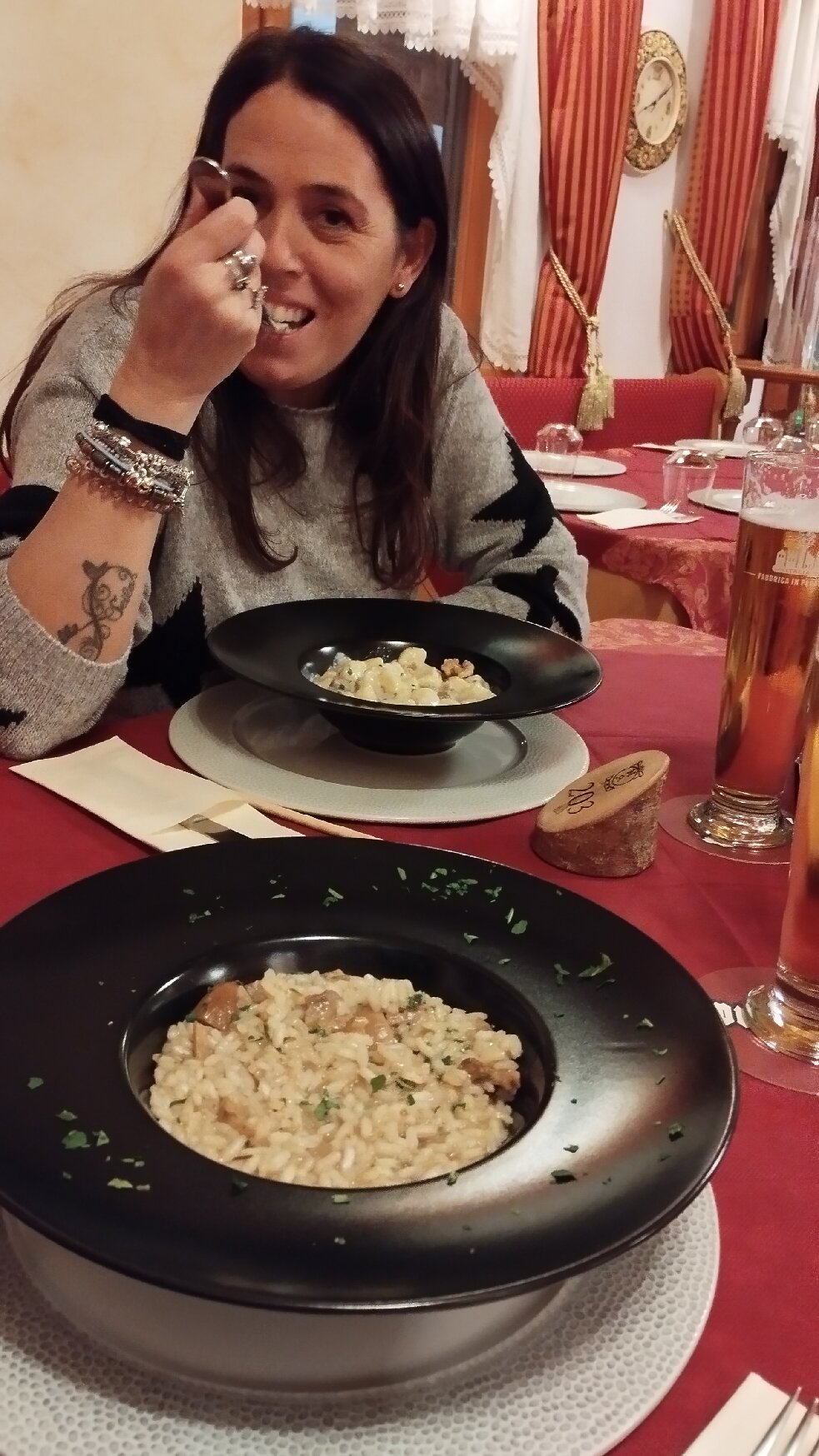 阿德里安娜酒店-官方