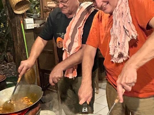 Chiang Mai home host by Raunkaew-Yanon family cooking experience-限隆必去景点