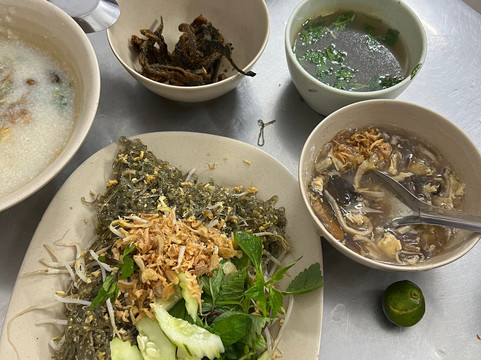 Nom Nom Travel-河内必去景点