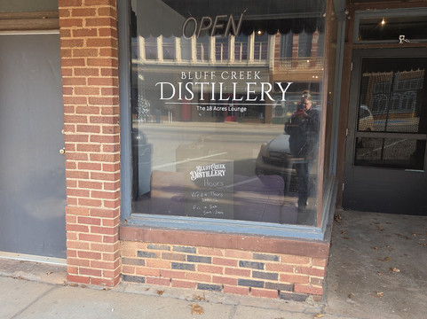 Bluff Creek Distillery & 18 Acres Lounge-Caldwell必去景点