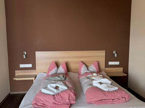 施诺利尔湖滨公寓主图