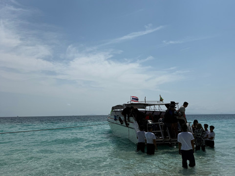 Love Andaman-Talat Nuea必去景点