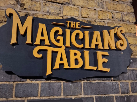 The Magicians Table-伦敦必去景点