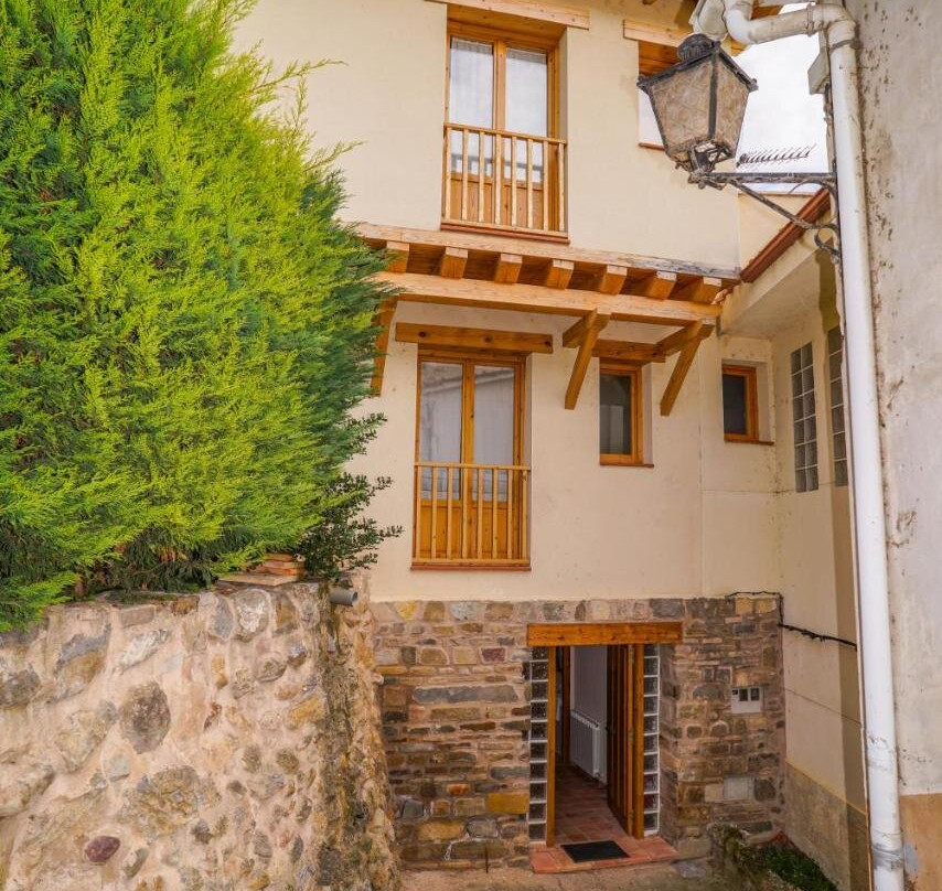 Casa Arnedillo by Apartamentos Arnedillo