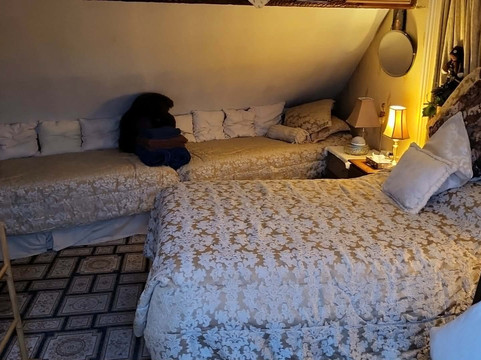 Ye Sleeping House主图