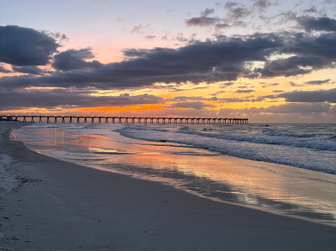 彭萨科拉海滩度假村主图