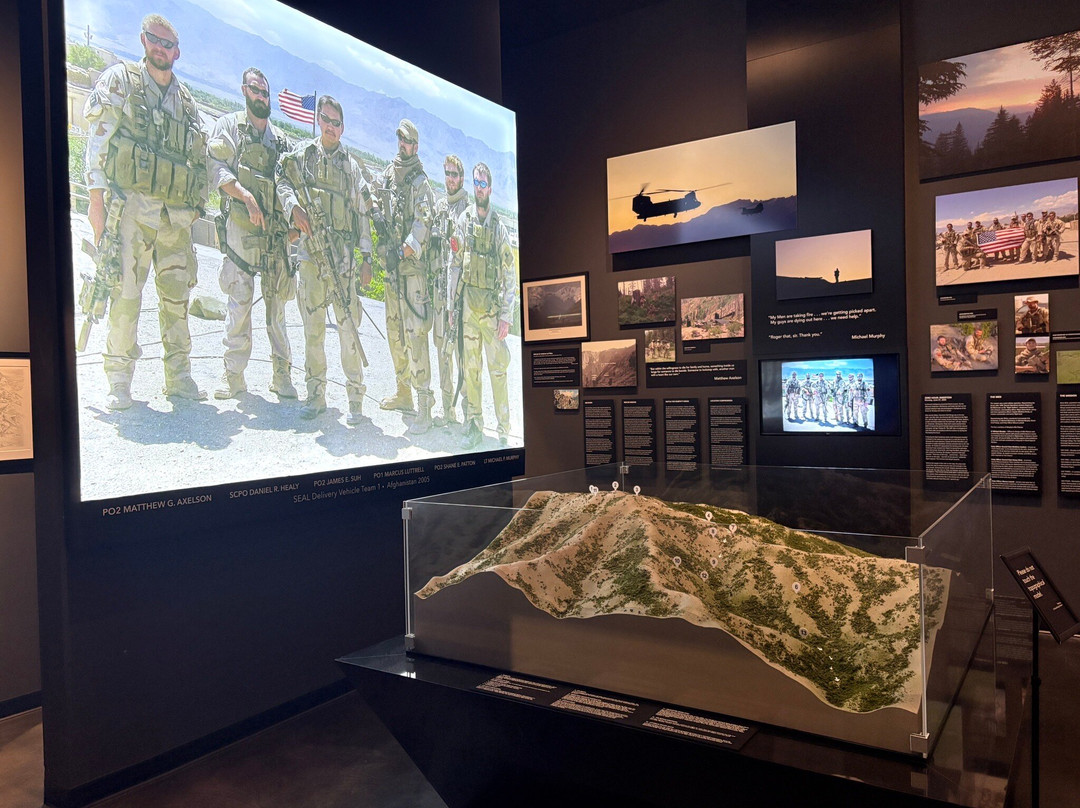 Lt Michael P. Murphy Navy Seal Museum-West Sayville必去景点