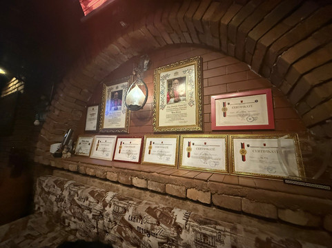 Tirana County餐馆和美食-Kantina Binjaket Winery Binjaket