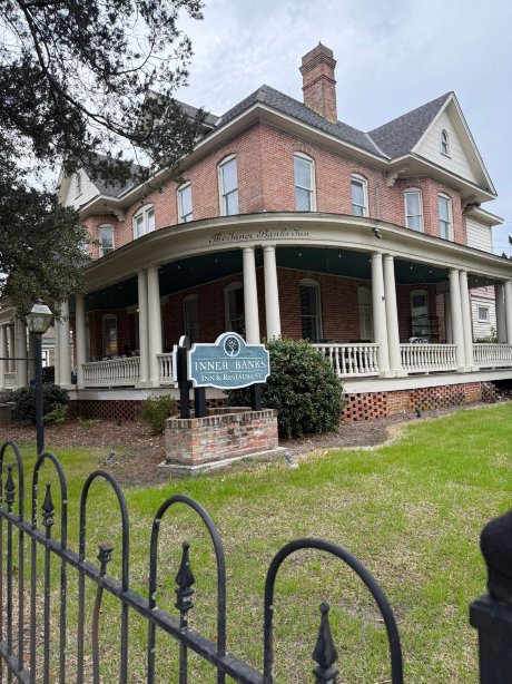 因内尔班克斯旅馆-官方